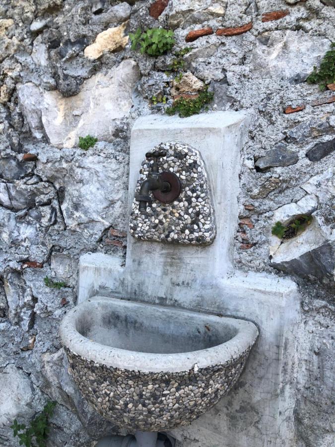 Un Capriccio - Ginepro Daire Aieta Dış mekan fotoğraf